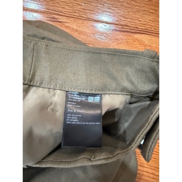 Uniqlo Men's Pleated Tailored Trousers Khaki Green Size 31X32 Stretch R - Picture 4 of 4